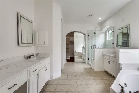 Bath - 1721 Brookside Dr, Prosper, TX 75078 photo 3 of 3