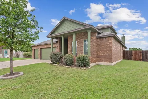 5301 Tama Dr, Waco, TX 76708 photo 2