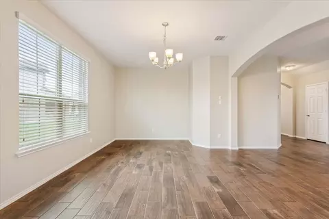 5301 Tama Dr, Waco, TX 76708 photo 8