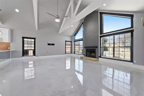 310 Splitrail Dr, Kemp, TX 75143