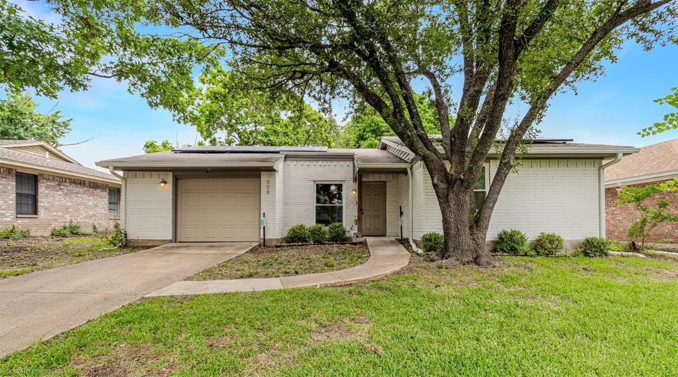 Exterior - 908 Meadowdale Dr, Royse City, TX 75189 photo 1 of 5