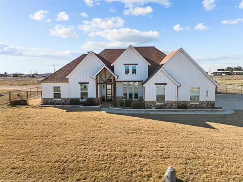 2013 Sunset Ridge Dr, Weatherford, TX 76087