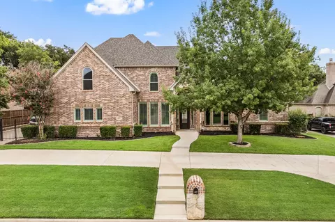 607 Bordeaux Dr, Southlake, TX 76092