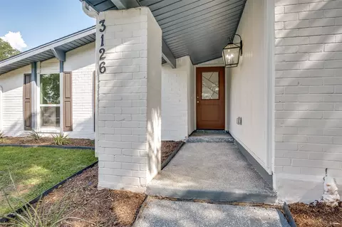 3126 Windsor Rd, Carrollton, TX 75007
