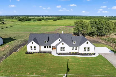 4977 County Road 1098, Celeste, TX 75423 photo 3