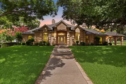 1202 Vera Ln, Kennedale, TX 76060