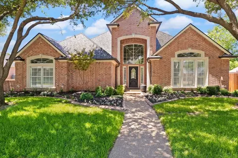 5610 S Archbridge Ct, Arlington, TX 76017