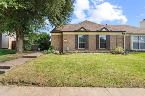 7616 Cousteau Dr, Rowlett, TX 75088
