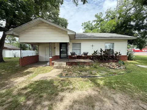 200 W Coke Rd, Winnsboro, TX 75494