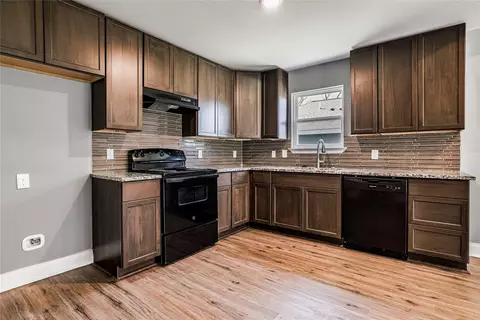 Kitchen - 900 Cedar St, Commerce, TX 75428 photo 1 of 1
