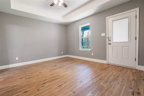 Living - 900 Cedar St, Commerce, TX 75428 photo 2 of 2