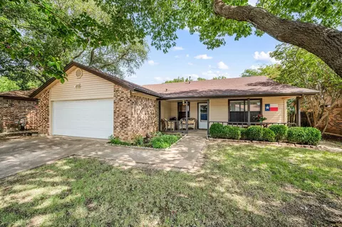 5800 Sea Breeze Ln, Fort Worth, TX 76135