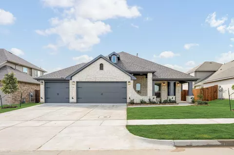 216 Rosewood Dr, Glenn Heights, TX 75154