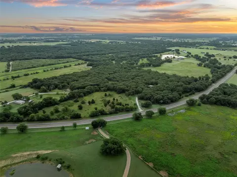 16572 Gholson Rd, Waco, TX 76705