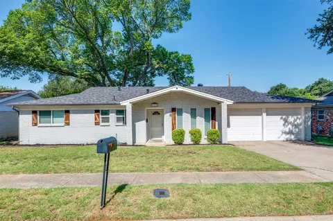 1133 Irwin Dr, Hurst, TX 76053