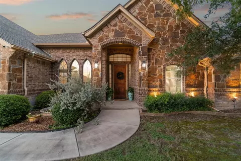 408 Sandridge Dr, Weatherford, TX 76085