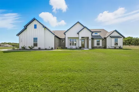 1106 Silver Sage Trl, Weatherford, TX 76085