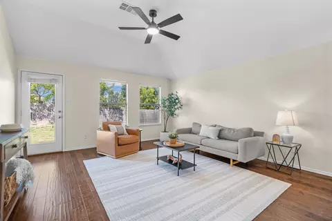 9104 Warren Dr, Mckinney, TX 75071