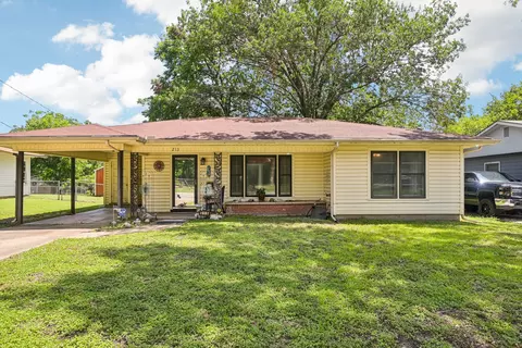 213 N 38th St, Corsicana, TX 75110