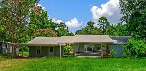 9008 Hosston Vivian Rd, Vivian, LA 71082