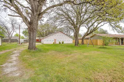 4004 Pueblo Ct, Granbury, TX 76048