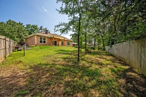 Exterior - 27 Circle Dr, Denison, TX 75021 photo 6 of 14