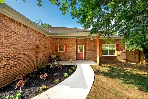 Exterior - 27 Circle Dr, Denison, TX 75021 photo 11 of 14