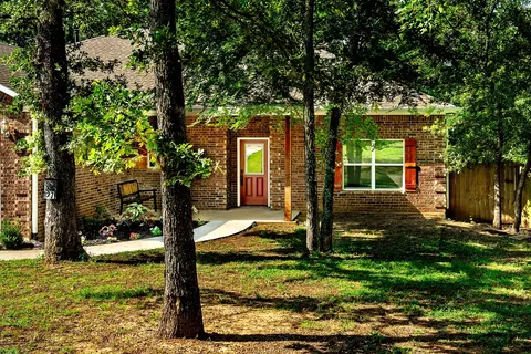 Exterior - 27 Circle Dr, Denison, TX 75021 photo 2 of 14