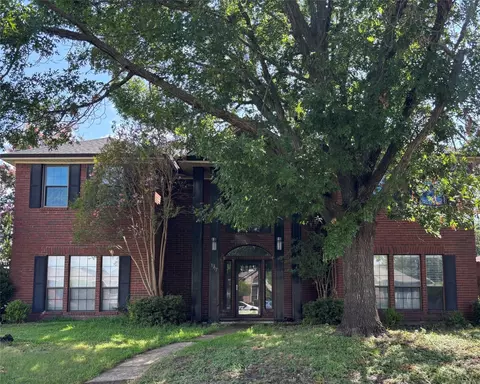 1717 Creek Valley Rd, Mesquite, TX 75181