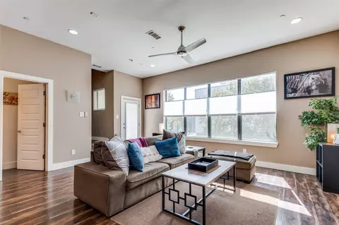 4415 Munger Ave #2B, Dallas, TX 75204