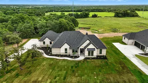 2081 Glenhollow Dr, Weatherford, TX 76088