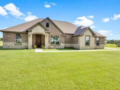 105 Lucy Kirk Ln, Springtown, TX 76082