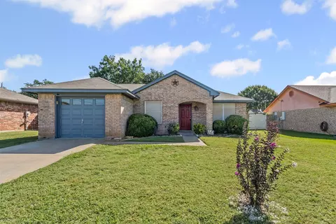 602 Mcanear St, Cleburne, TX 76033