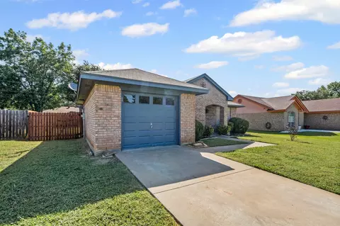 602 Mcanear St, Cleburne, TX 76033 photo 6