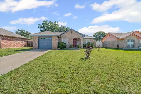 602 Mcanear St, Cleburne, TX 76033 photo 3