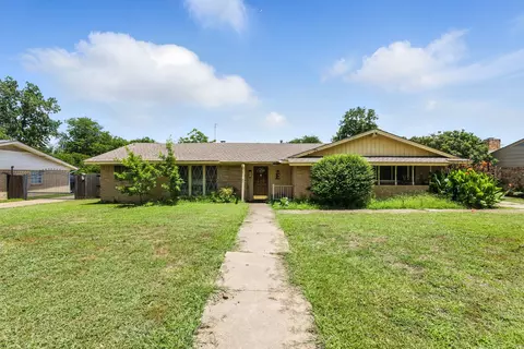 503 Bluebonnet Dr, Grapevine, TX 76051
