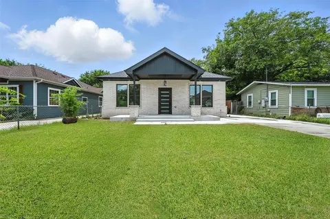 4343 Highland St, Lancaster, TX 75134