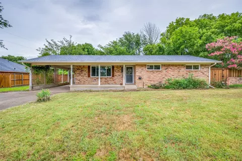 607 Cain St, Lake Dallas, TX 75065