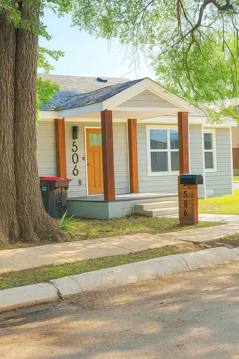 506 E Price St, Paris, TX 75460