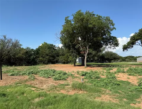 209 S Atwood St, Boyd, TX 76023