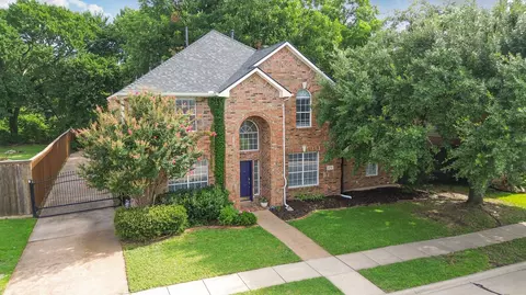 8713 Lakeside Dr, Rowlett, TX 75088