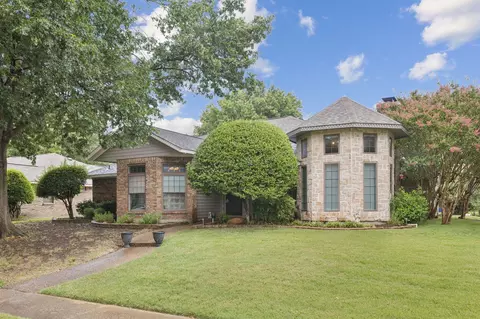 2402 Crestview Dr, Mckinney, TX 75071