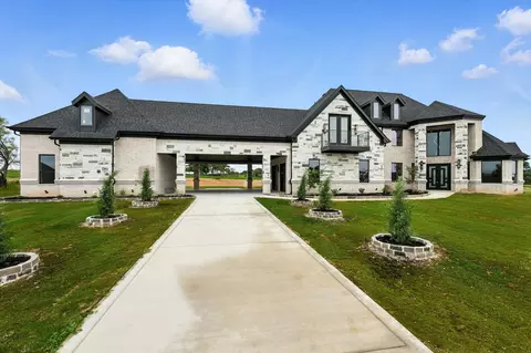 5005 Glenoaks Ct, Weatherford, TX 76088