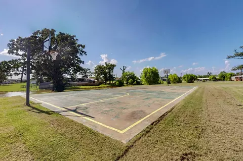 727 Comanche, Quitman, TX 75783 photo 38