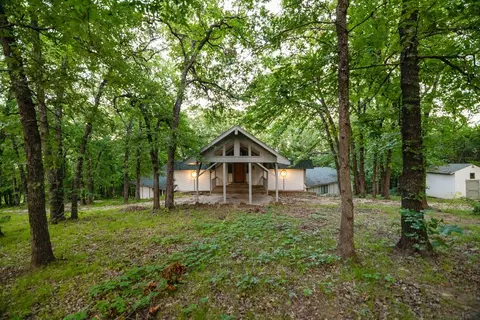 598 Stagecoach Trl, Denison, TX 75021