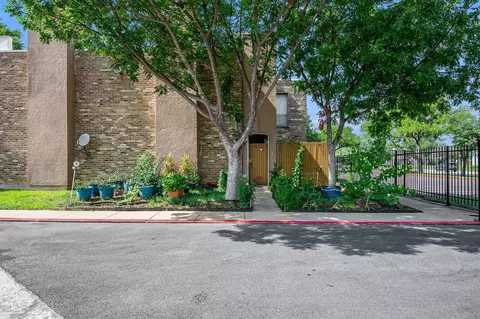 1106 Country Club Ln #101, Fort Worth, TX 76112
