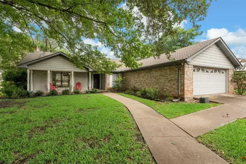 335 E Chapman Rd, Hewitt, TX 76643
