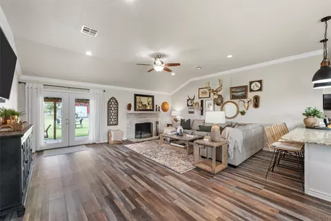 2222 Pilgrim Ln, Lorena, TX 76655 photo 4