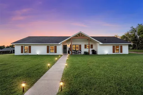 2222 Pilgrim Ln, Lorena, TX 76655