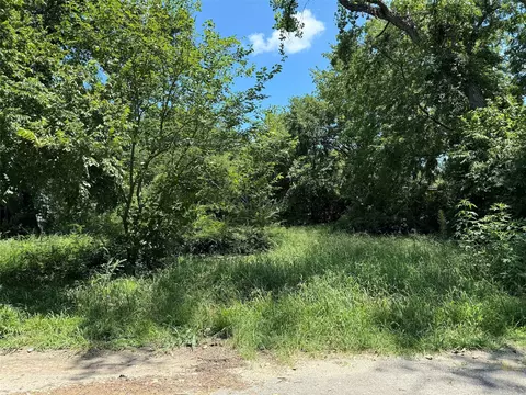 1507 W Owings St, Denison, TX 75020